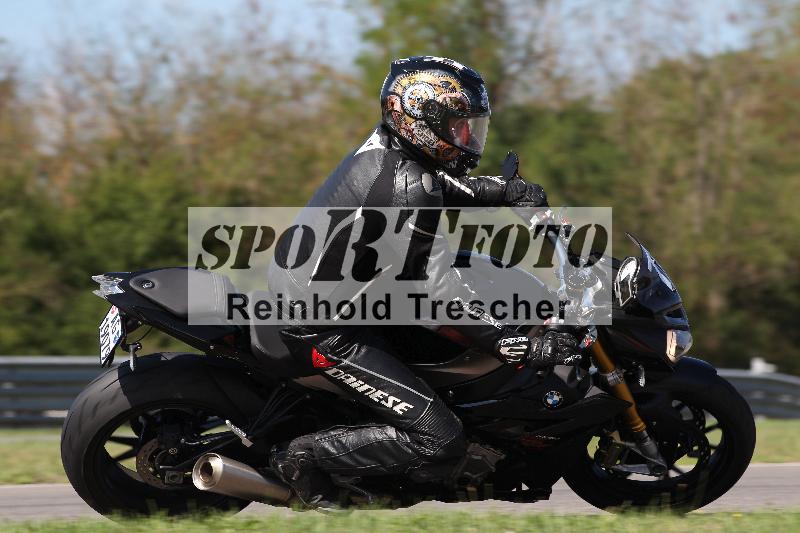 Archiv-2022/57 29.08.2022 Plüss Moto Sport ADR/Einsteiger/7